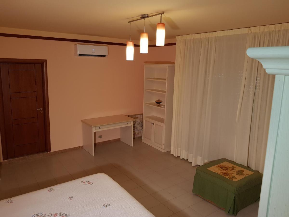 Stylish Apt Terina - Le Lincelle, Lamezia - Bright, Spacious, Elegant And With Terrace 산테우페미아 라메지아 외부 사진