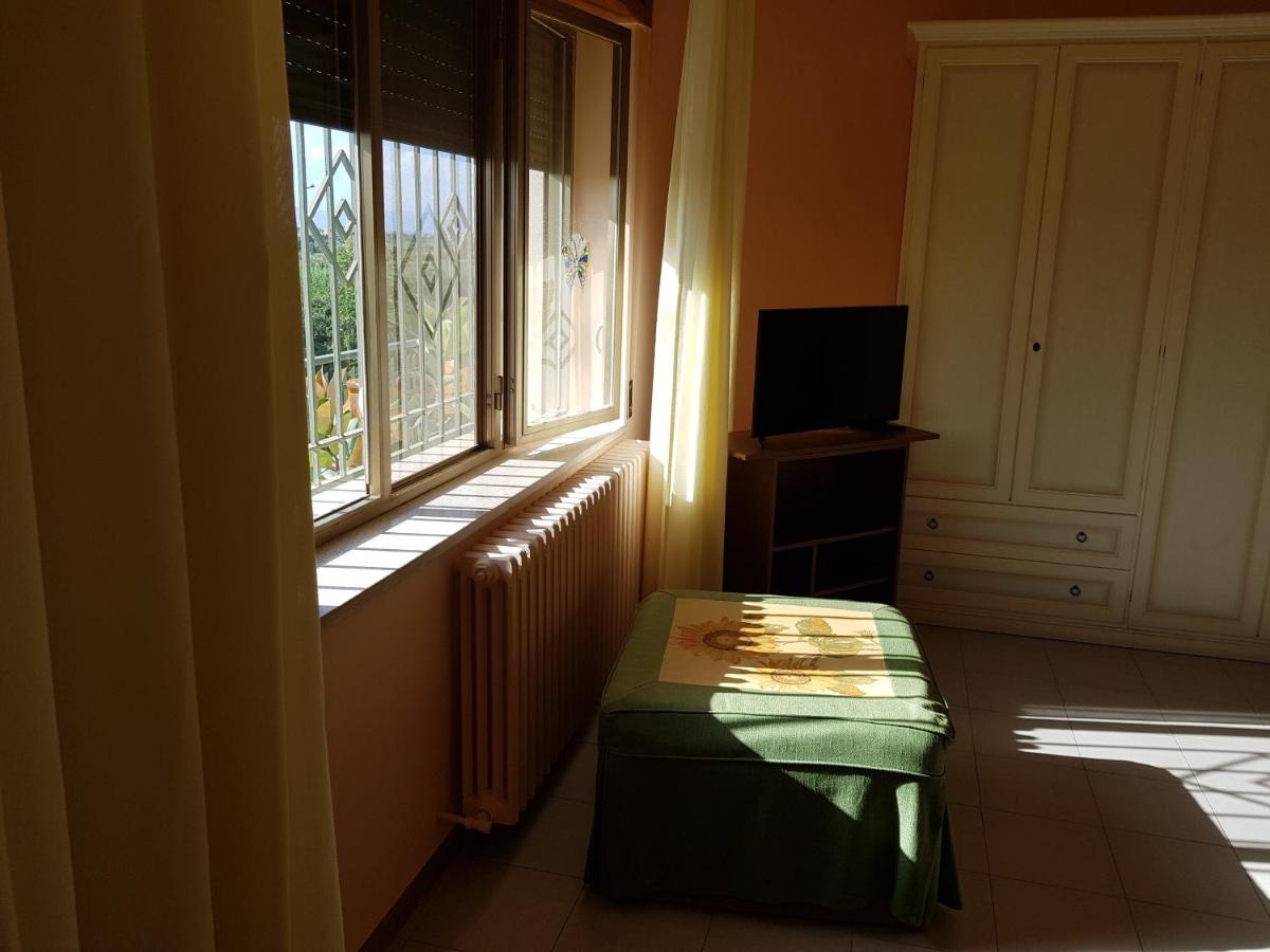 Stylish Apt Terina - Le Lincelle, Lamezia - Bright, Spacious, Elegant And With Terrace 산테우페미아 라메지아 외부 사진
